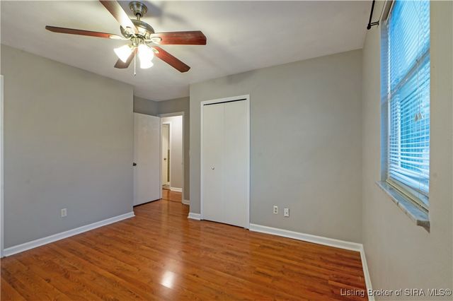 212 Village Pine Drive, New Albany, IN 47150