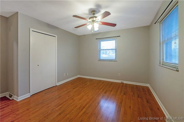 212 Village Pine Drive, New Albany, IN 47150