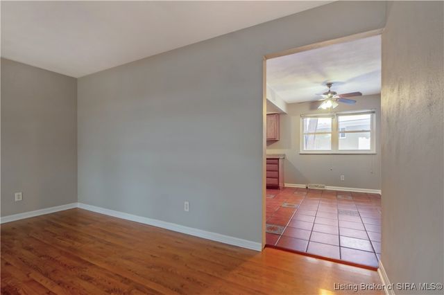 212 Village Pine Drive, New Albany, IN 47150