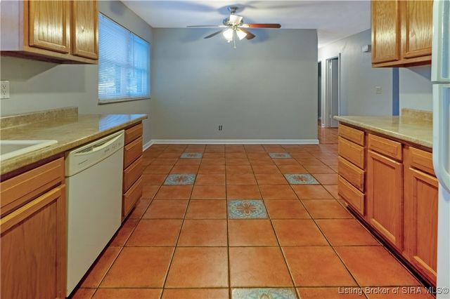 212 Village Pine Drive, New Albany, IN 47150