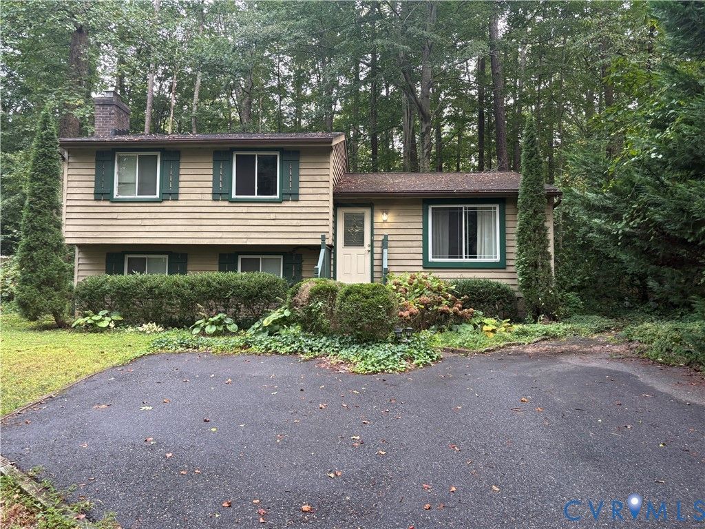 13207 Gate Post Ct, Chesterfield, VA 23112