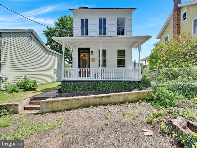 221 ORCHARD ST, Auburn, PA 17922