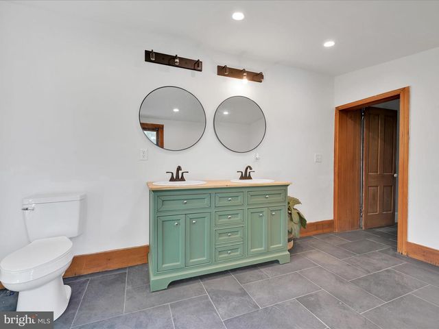 221 ORCHARD ST, Auburn, PA 17922