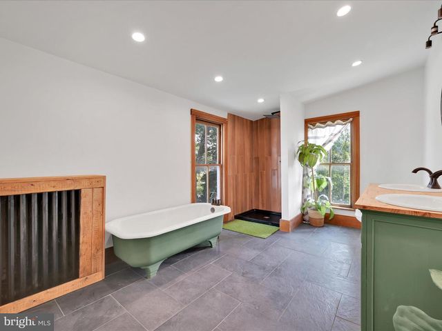 221 ORCHARD ST, Auburn, PA 17922