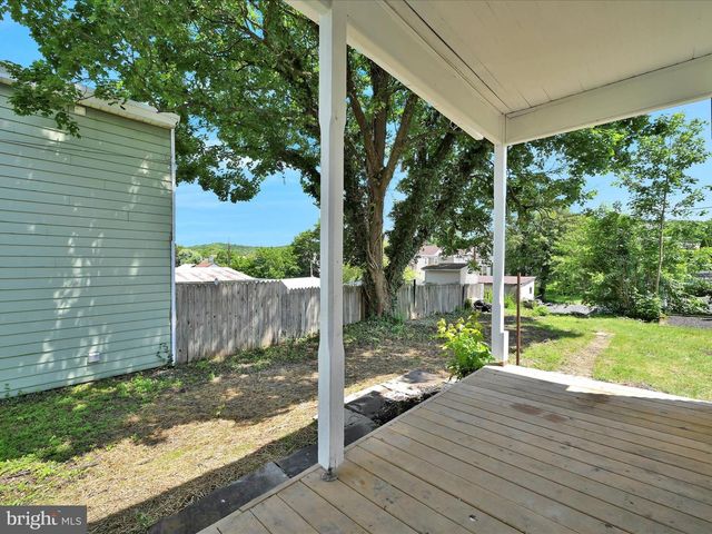 221 ORCHARD ST, Auburn, PA 17922