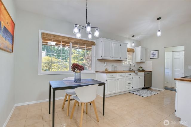 2438 Tyndell Circle SW, Tumwater, WA 98512