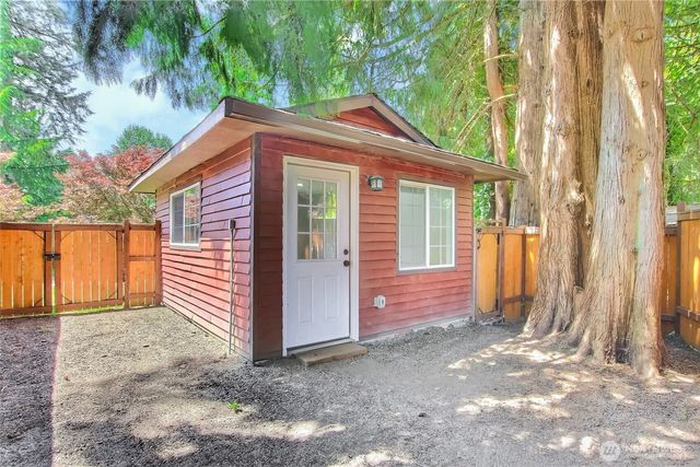2438 Tyndell Circle SW, Tumwater, WA 98512