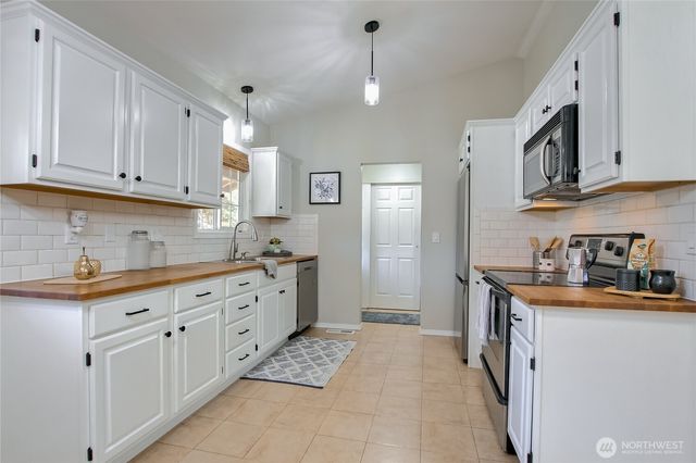 2438 Tyndell Circle SW, Tumwater, WA 98512