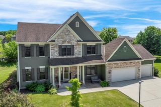 501 Wynnewood COURT, Waukesha, WI 53188