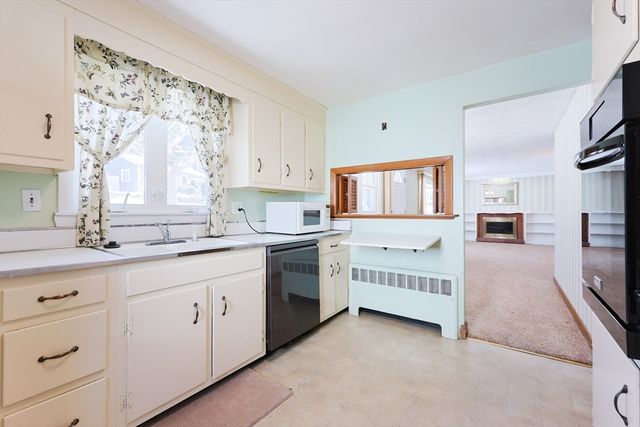 11 Lorraine Ter, Arlington, MA 02474