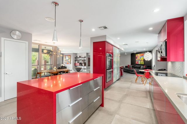 13208 N Hayden Road, Scottsdale, AZ 85260