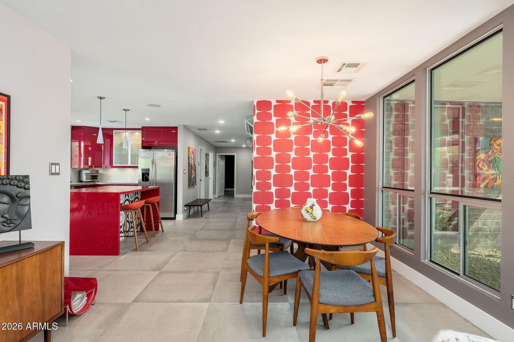 Image 11 of property listing at 13208 N Hayden Road, Scottsdale, AZ 85260