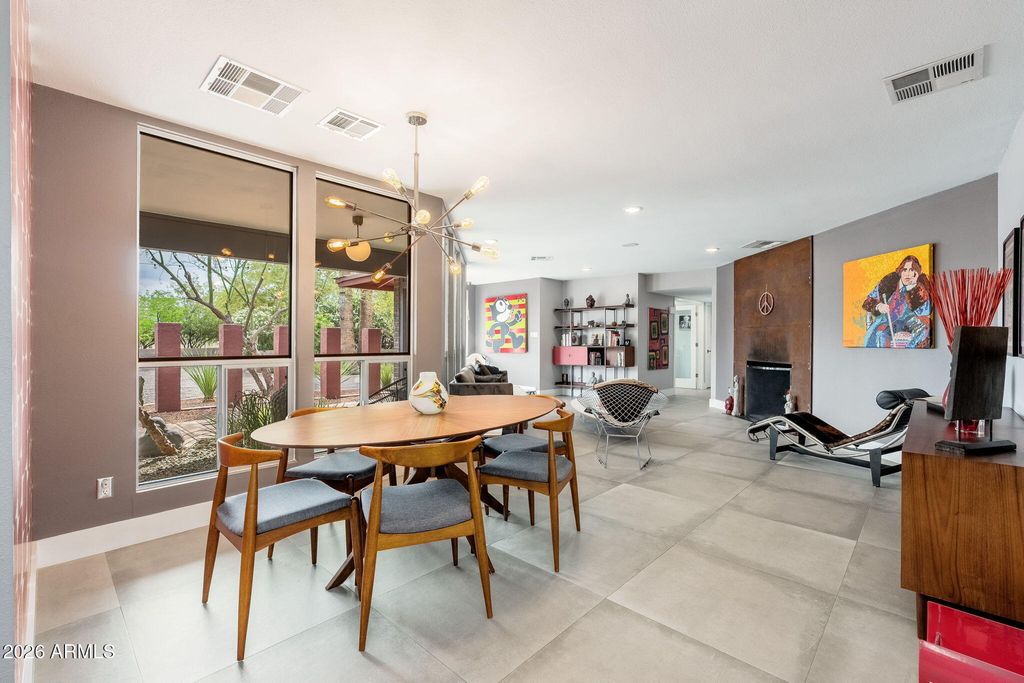 Image 13 of property listing at 13208 N Hayden Road, Scottsdale, AZ 85260