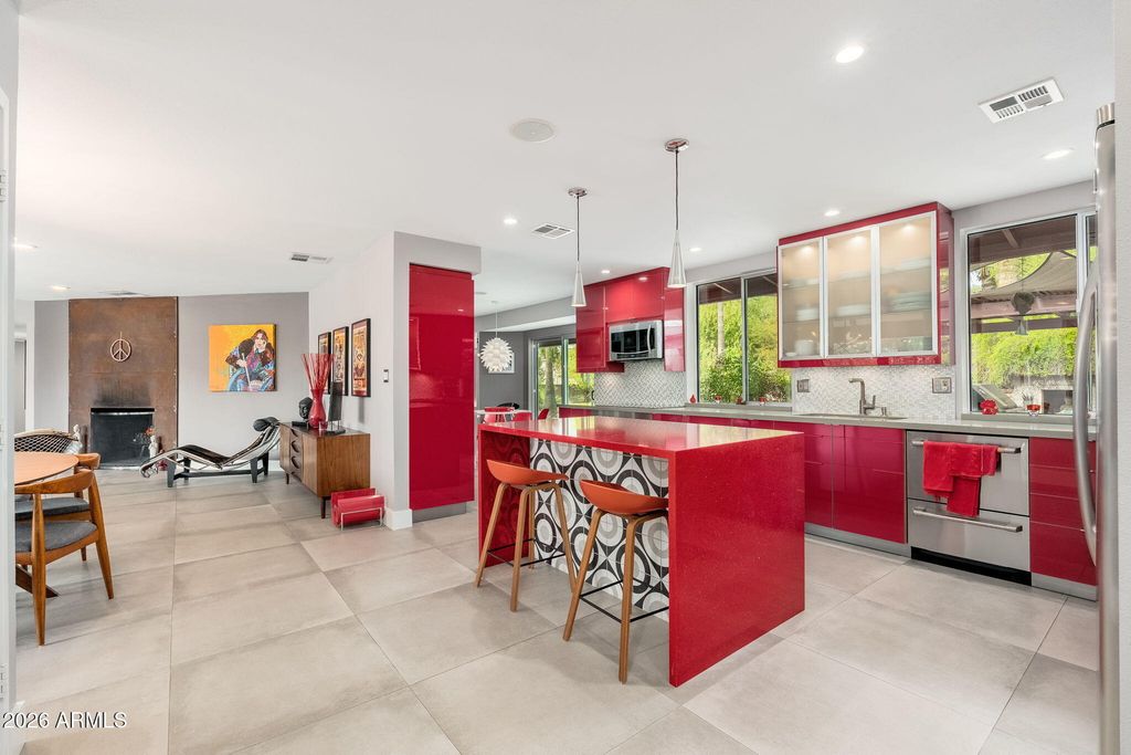 Image 16 of property listing at 13208 N Hayden Road, Scottsdale, AZ 85260