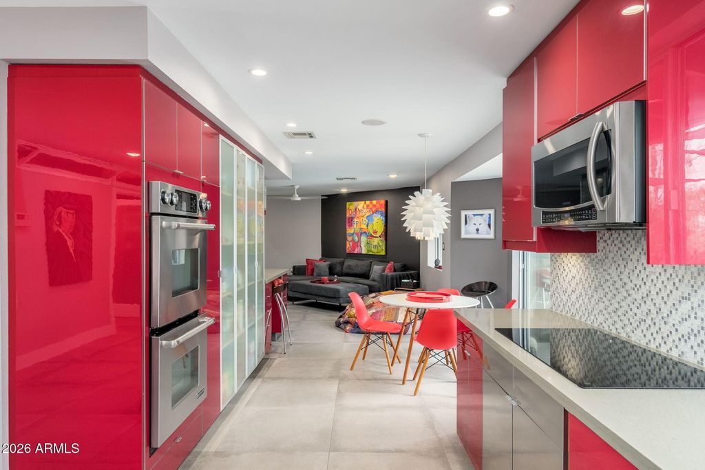Image 20 of property listing at 13208 N Hayden Road, Scottsdale, AZ 85260