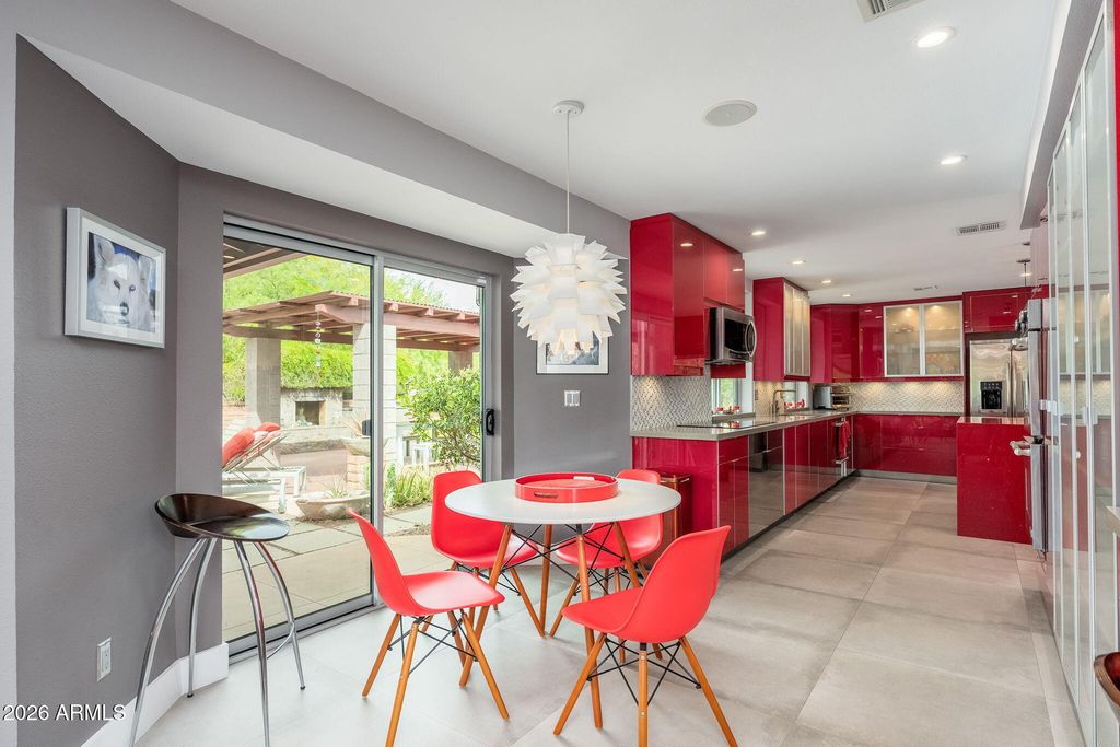Image 21 of property listing at 13208 N Hayden Road, Scottsdale, AZ 85260