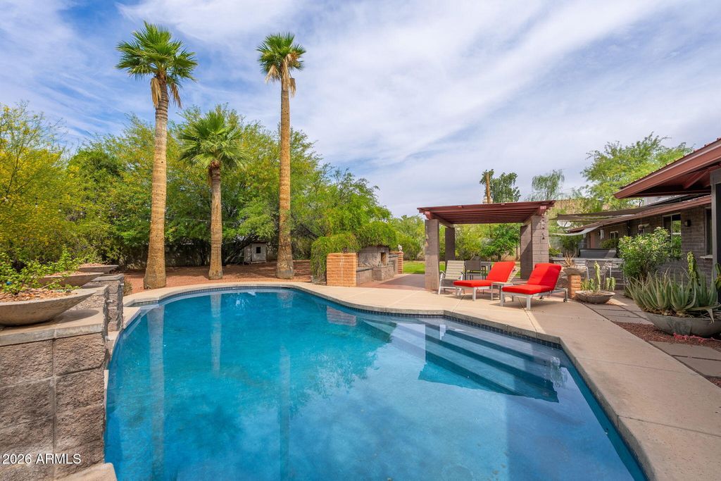 Image 50 of property listing at 13208 N Hayden Road, Scottsdale, AZ 85260