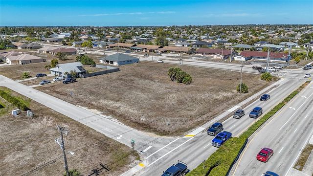 804 GLEASON PARKWAY, Cape Coral, FL 33914