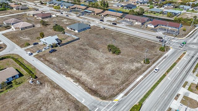 804 GLEASON PARKWAY, Cape Coral, FL 33914