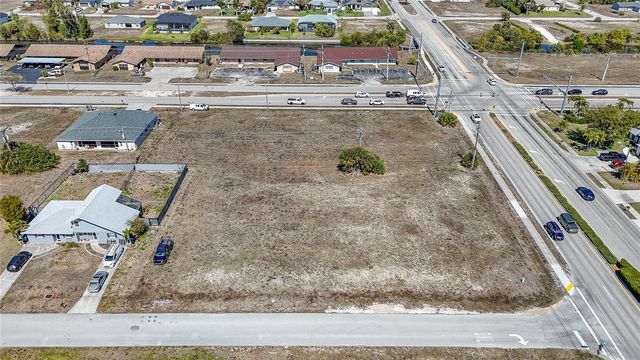 804 GLEASON PARKWAY, Cape Coral, FL 33914