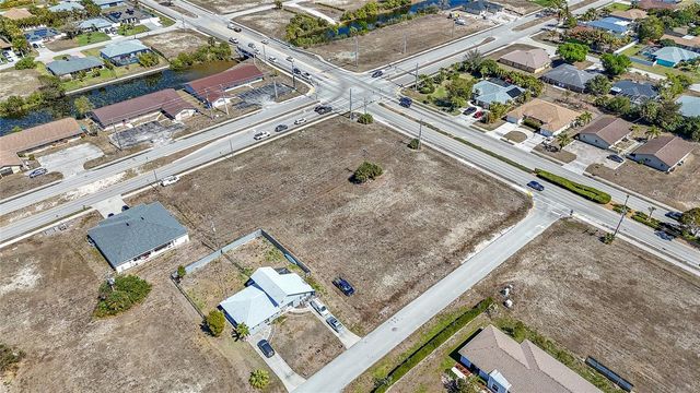 804 GLEASON PARKWAY, Cape Coral, FL 33914