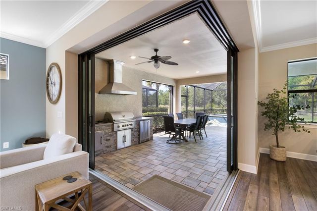 7700 Winding Cypress DR, Naples, FL 34114