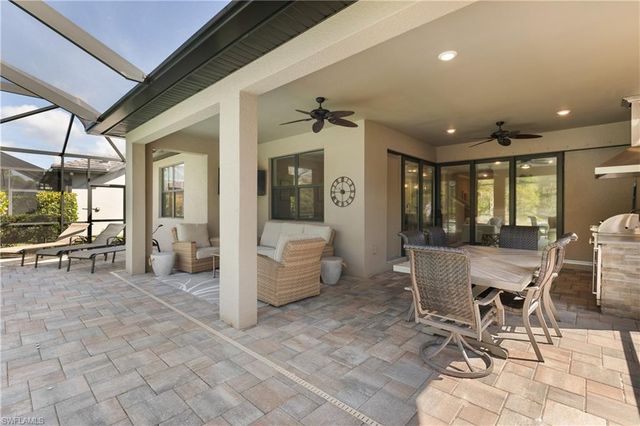 7700 Winding Cypress DR, Naples, FL 34114