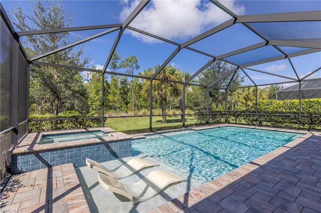 7700 Winding Cypress DR, Naples, FL 34114