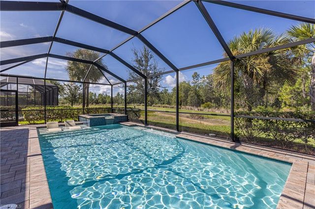 7700 Winding Cypress DR, Naples, FL 34114