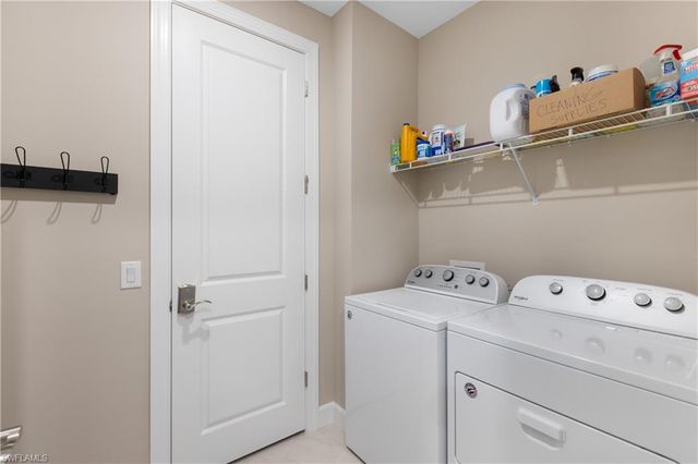 7700 Winding Cypress DR, Naples, FL 34114