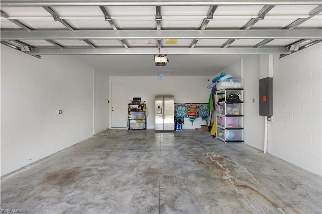 7700 Winding Cypress DR, Naples, FL 34114