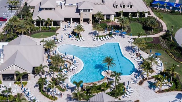 7700 Winding Cypress DR, Naples, FL 34114
