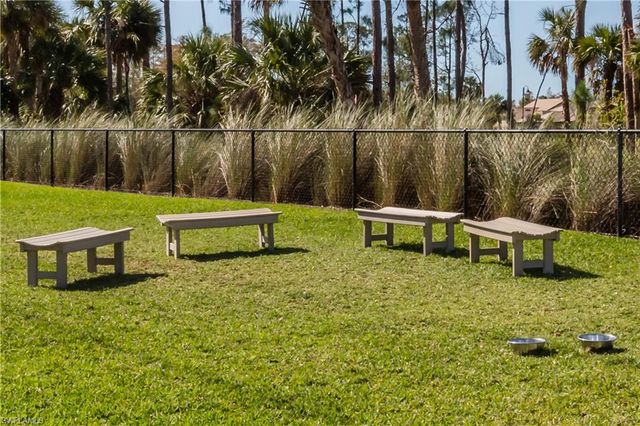 7700 Winding Cypress DR, Naples, FL 34114