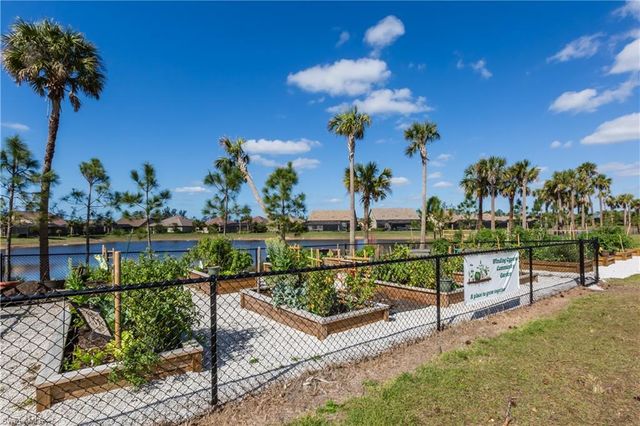 7700 Winding Cypress DR, Naples, FL 34114