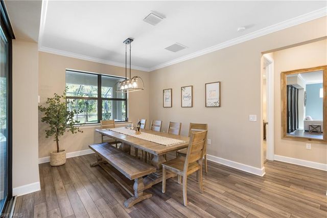 7700 Winding Cypress DR, Naples, FL 34114
