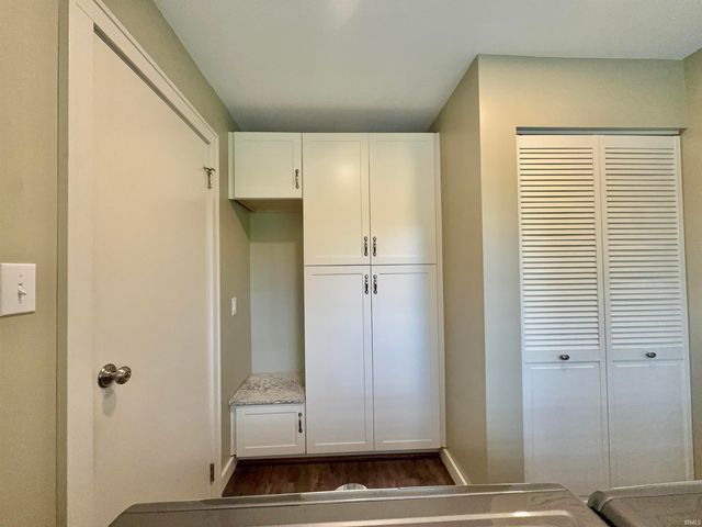 3100 Lake Drive, Evansville, IN 47711