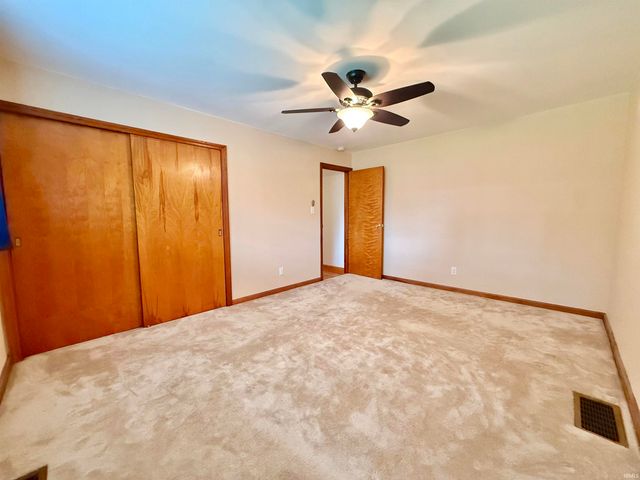 3100 Lake Drive, Evansville, IN 47711