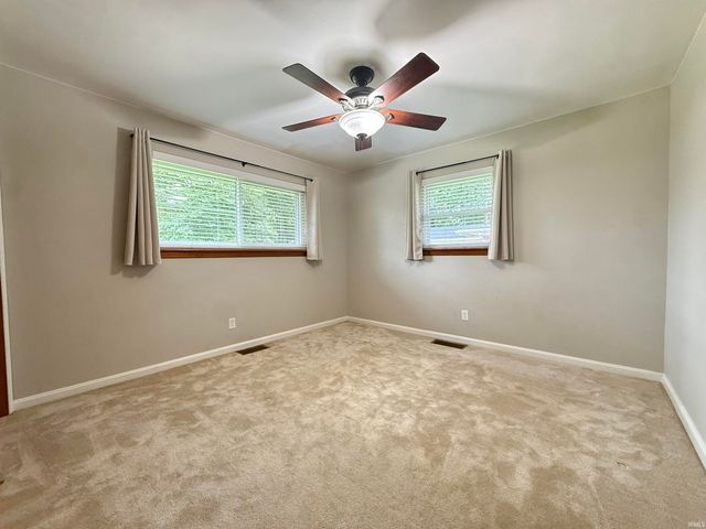 3100 Lake Drive, Evansville, IN 47711