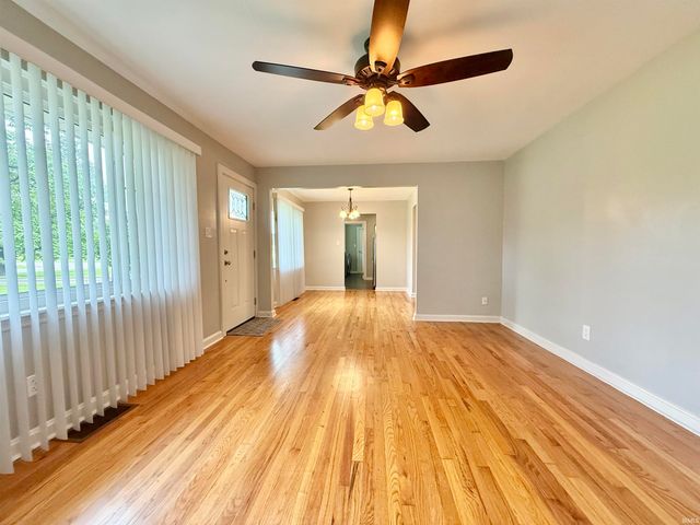 3100 Lake Drive, Evansville, IN 47711
