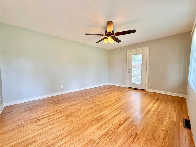 3100 Lake Drive, Evansville, IN 47711