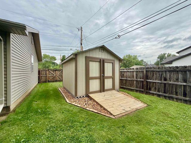 3100 Lake Drive, Evansville, IN 47711