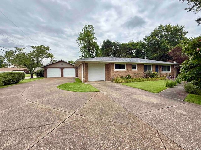 3100 Lake Drive, Evansville, IN 47711