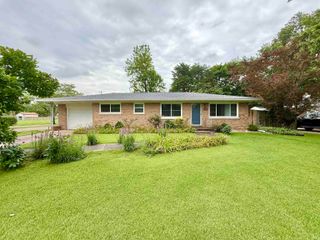 3100 Lake Drive, Evansville, IN 47711
