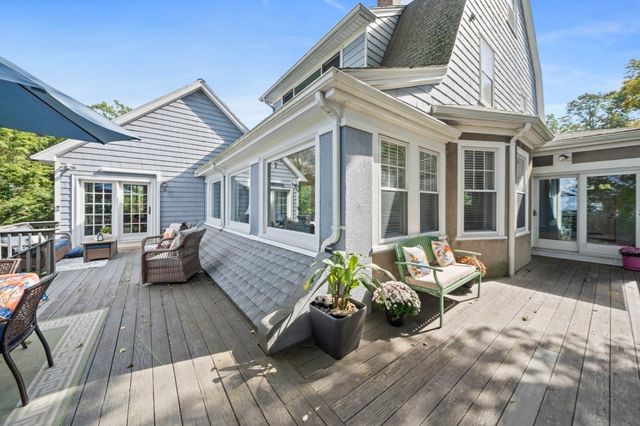 67 Summit Ave, Quincy, MA 02170