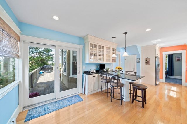 67 Summit Ave, Quincy, MA 02170