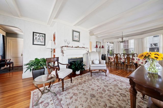 67 Summit Ave, Quincy, MA 02170