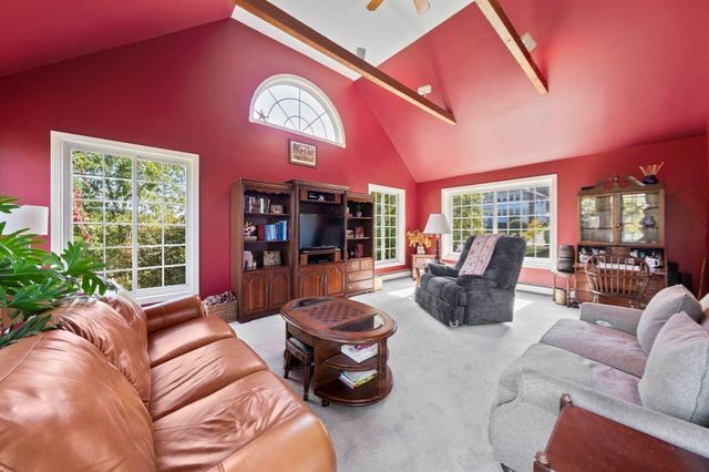 67 Summit Ave, Quincy, MA 02170