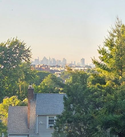 67 Summit Ave, Quincy, MA 02170