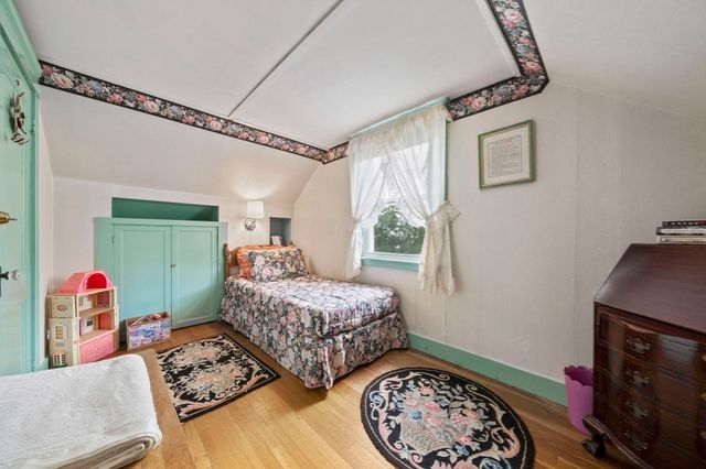 67 Summit Ave, Quincy, MA 02170
