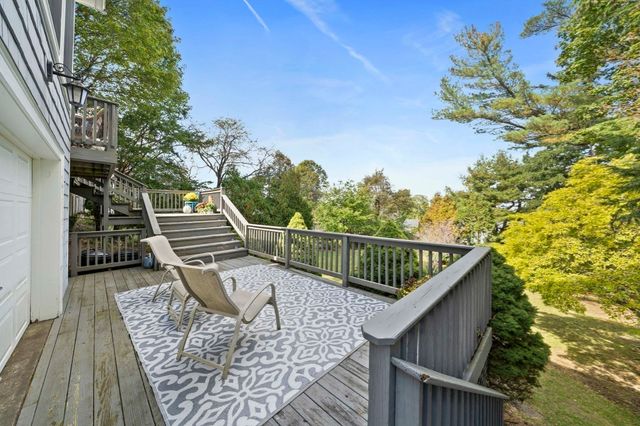 67 Summit Ave, Quincy, MA 02170
